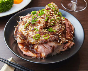 ローストポーク丼