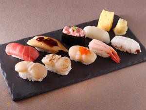 柿家すし 3種の北海道産ほたてと中とろの盛り込み(1人前)