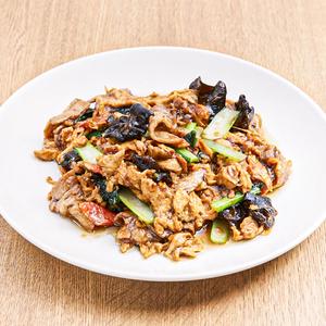 玉子ときくらげの炒め豚肉入り