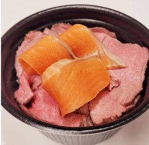 丼丸 ローストビーフサーモン丼