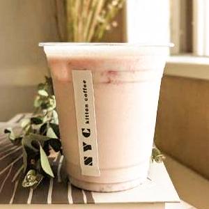 コーヒーいちごソーダ