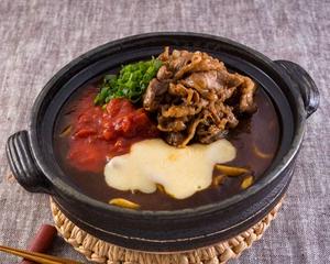 牛焼肉のトマトチーズカレーうどん