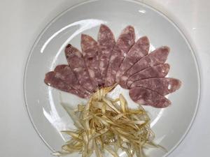 蒸し腸詰(中華ソーセージ)