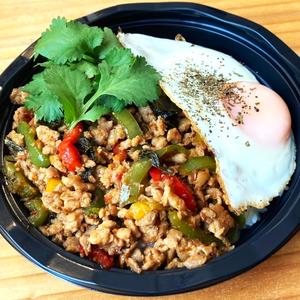 パクチーガパオ飯