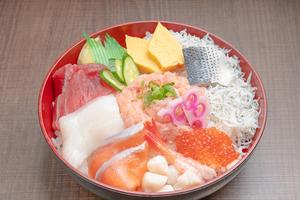 丼丸 大漁丼 桔梗【レギュラー】