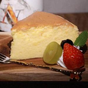 ふんわりカプリ風スフレチーズケーキ