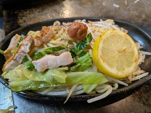 旨い梅塩レモン焼きそば