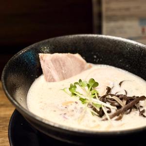 鶏白湯ラーメン