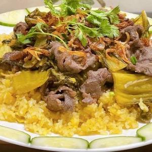 COM RANG DUA BO(牛肉と高菜漬チャーハン)