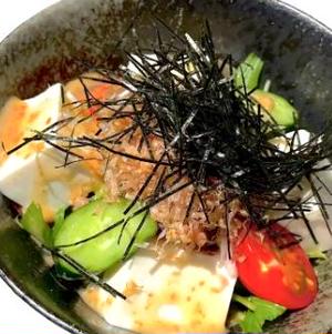 豆腐サラダ