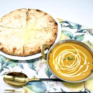 お好きなカレー1種類・チーズナンセット/Select Curry・Cheese Naan Set