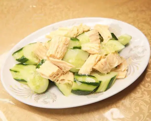 湯葉とキュウリ和え Tofu Skin and Cucumber with Dressing