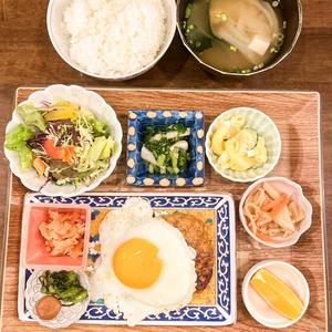 ハンバーグ定食