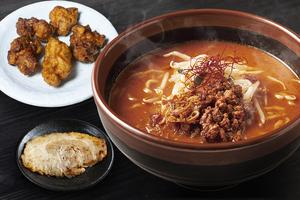麺場 田所商店 辛味噌らーめん+炙りチャーシュー1枚+から揚げ5個