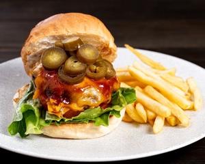 ハラペーニョチーズバーガー JALAPENO CHEESEBURGER
