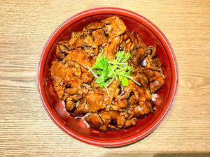 帯広鴨川醤油豚丼