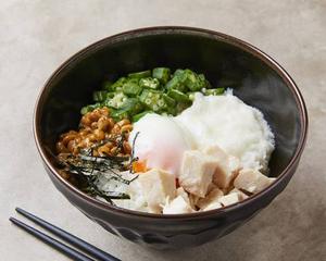 【高タンパク!】鶏むねネバトロ丼