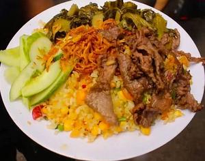 牛肉と漬物チャーハン Fried Rice with Beef and Pickles