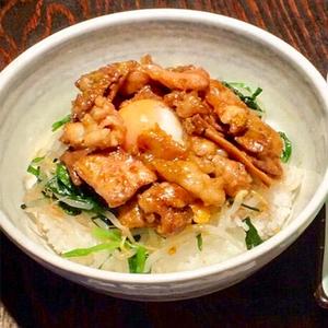 ホルモン丼