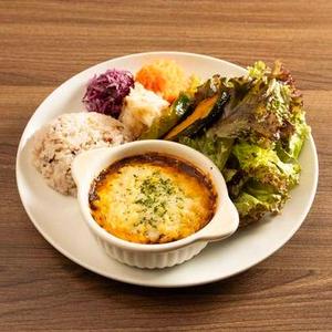 【10食限定】日替わり ハンバーグ(チーズトッピング)
