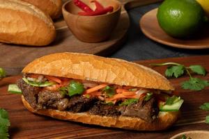 牛筋焼肉のバインミー Grilled Beef Bnh M