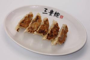 手作り餃子(5個)