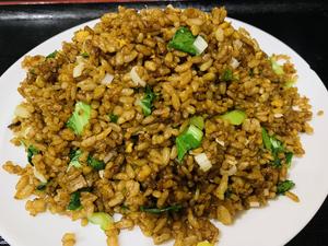豚肉チャーハン(猪肉炒)