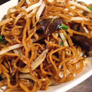 中国醤油のニラ焼きそば