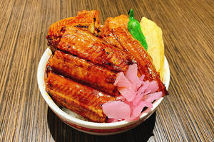 【極み】唐揚げ・香ばしうな玉丼(鰻3切れ)