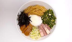 スペシャルトッピングセットAまぜそば(半熟温泉たまご、ねぎゴマ)