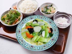 セロリと海鮮炒め定食