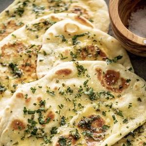 ガーリックナン(Garlic nan)
