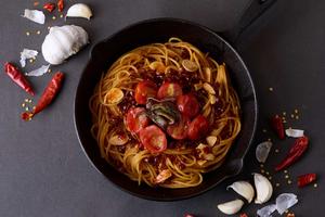 【激辛】トマトとアンチョビのペペロンチーノ Tomato ＆ Anchovies Spicy Peperoncino