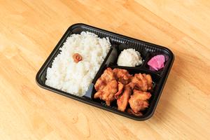 唐揚げ弁当