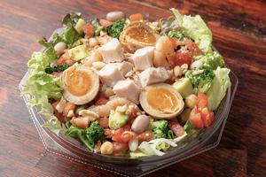パーソナルトレーナー監修！毎日食べたい、ハイプロテインサラダ