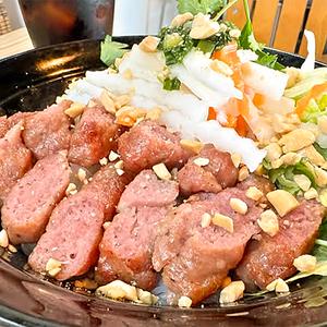 ベトナム伝統焼き肉ビーフン
