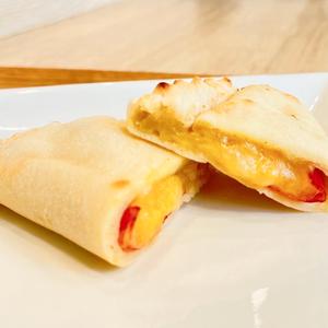 包み焼きピザ 4種のチーズ＆ベーコン