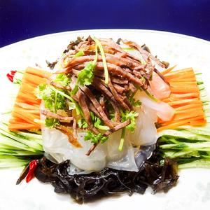 自家製牛肉入り春雨サラダ(牛肉大拉皮)