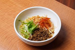 汁なし麻辣担々麺 (白ごま)