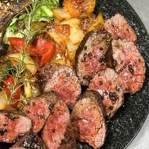 アメリカ産 牛ハラミのステーキ 150g シャリアピンソース