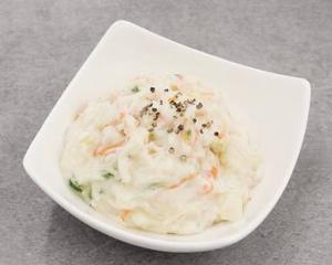 やみつきポテトサラダ