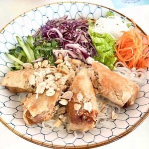 揚げ春巻きのブン(大)