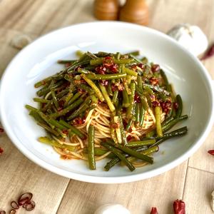 【旨辛】ニンニクの芽どっさりパスタ