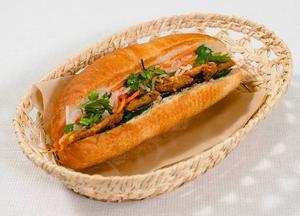 人気 No.2 豚肉BBQ バインミー Grilled Pork Banh Mi