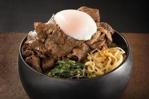 黒毛和牛の温玉肉丼 大盛