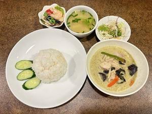 グリーンカレー【ランチ ミニヤウムンセンセット】