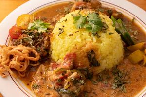 チキン・キーマ・サバココナッツ3種カレー