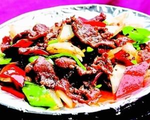ジンギスカンの鉄板焼き