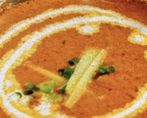 プレーンナン添えバターチキンカレーButter Chicken Curry with plan nan