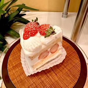 【当店人気No.2】苺のショートケーキ